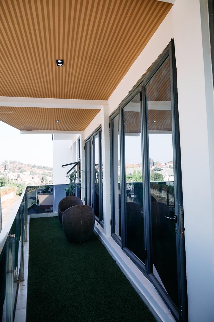 Modern 1 Bedroom in Kurudu Axis with Pop